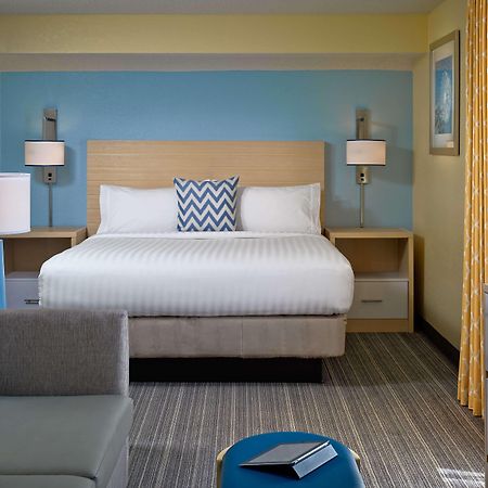 Sonesta Simply Suites Cleveland Airport Middleburg Heights Exterior photo