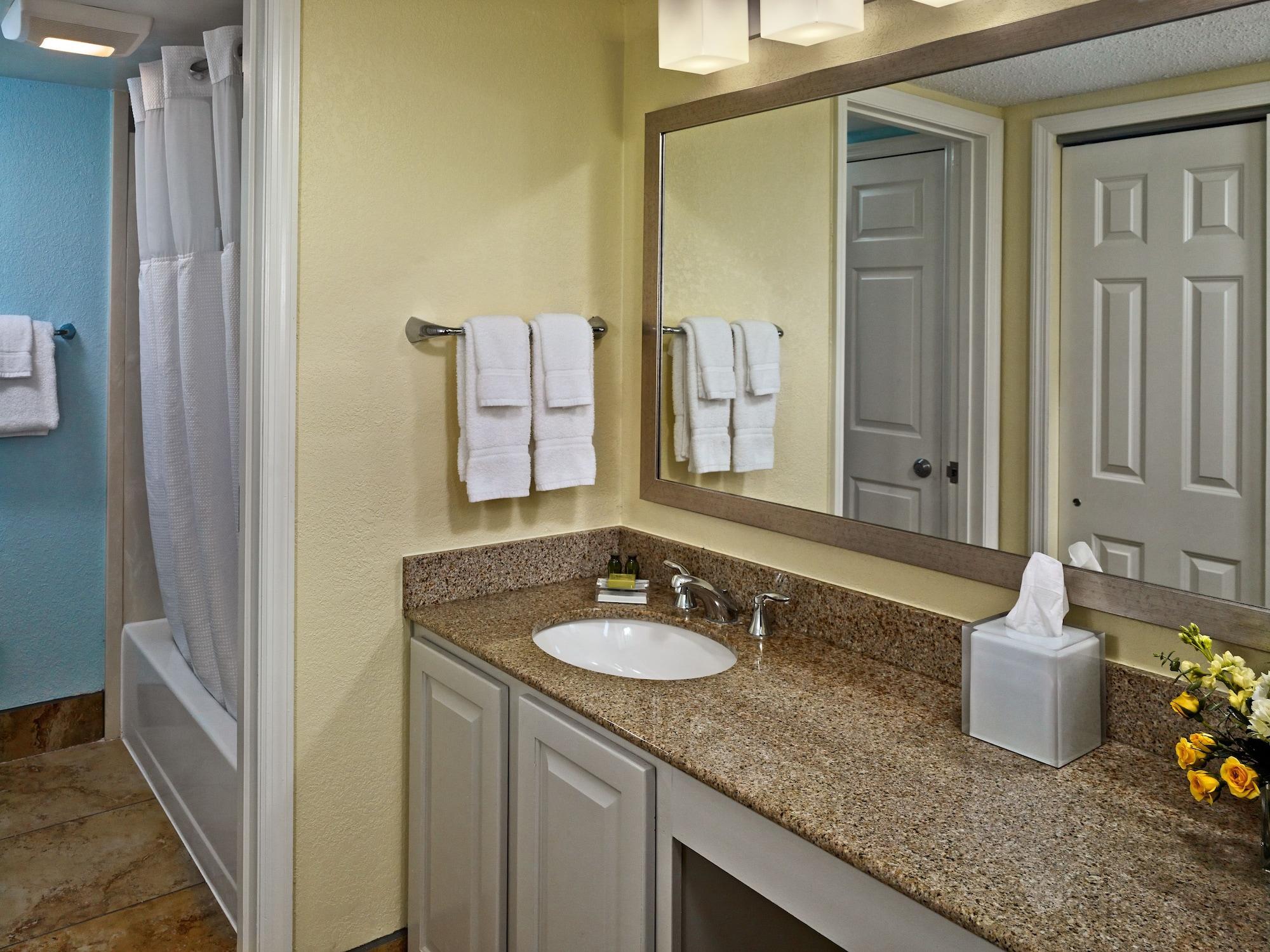Sonesta Simply Suites Cleveland Airport Middleburg Heights Exterior photo